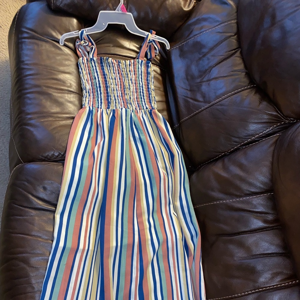 It says 12L on the tag but it fits very well like a medium.
